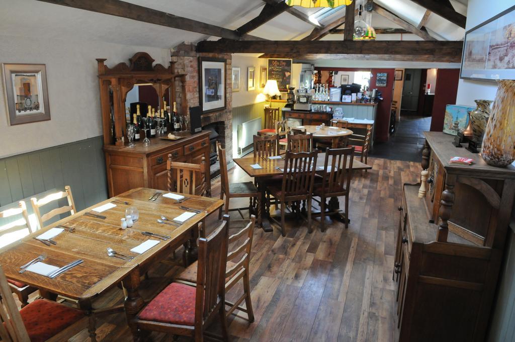 The New Court Inn Usk Luaran gambar