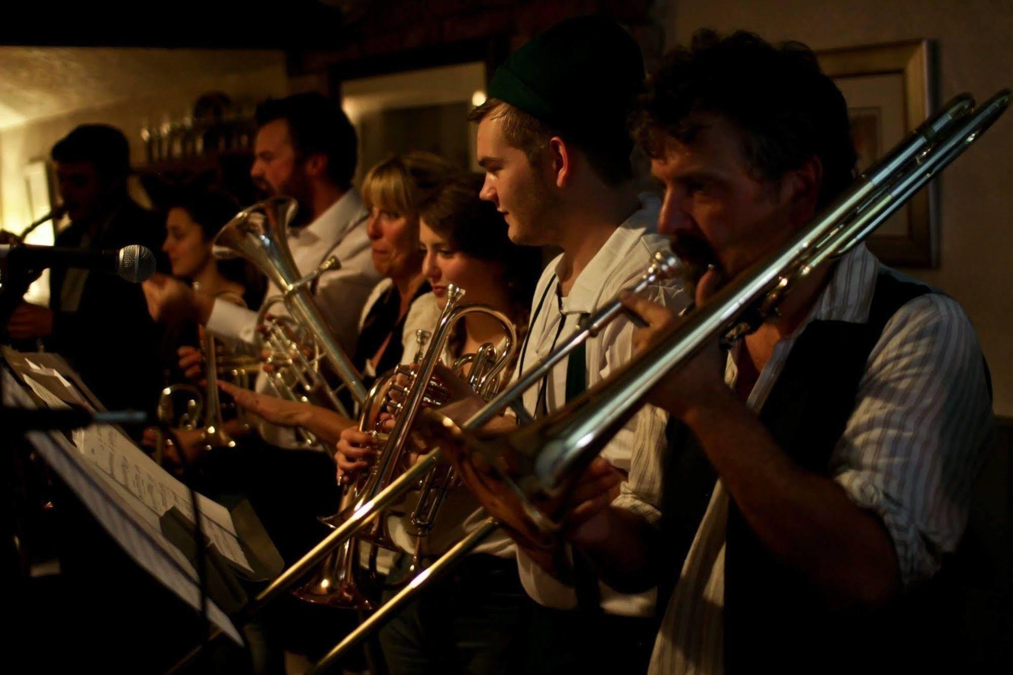 The New Court Inn Usk Luaran gambar